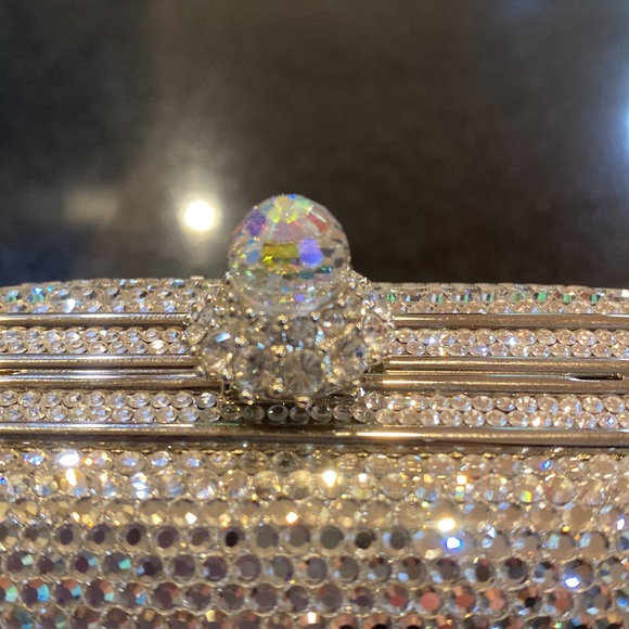 Gorgeous Judith Leiber Minaudiere evening bag rhinestones. - Picture 2 of 9